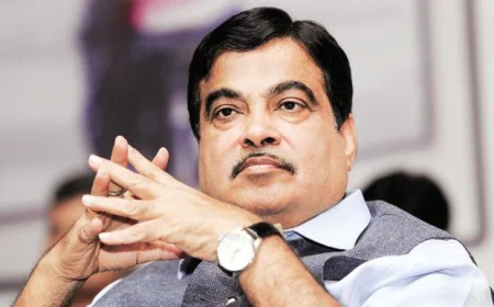Nitin Gadkari Confers Sarvottam Jeevan Raksha Padak on 12 Rat Miners for Their Exceptional Bravery in the Silkyara Tunnel Rescue Operation