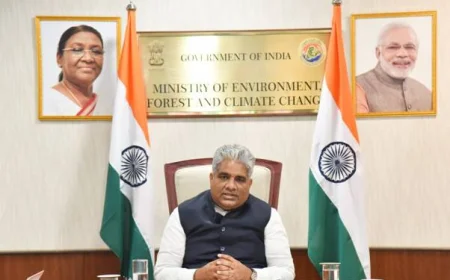 On World Lion Day, Union Environment Minister reaffirms India’s commitment to Wildlife and Biodiversity Conservation