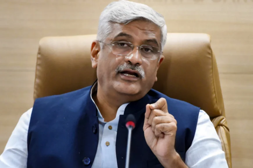 Gajendra Singh Shekhawat launches 8th Edition of PM Mementos e-Auction