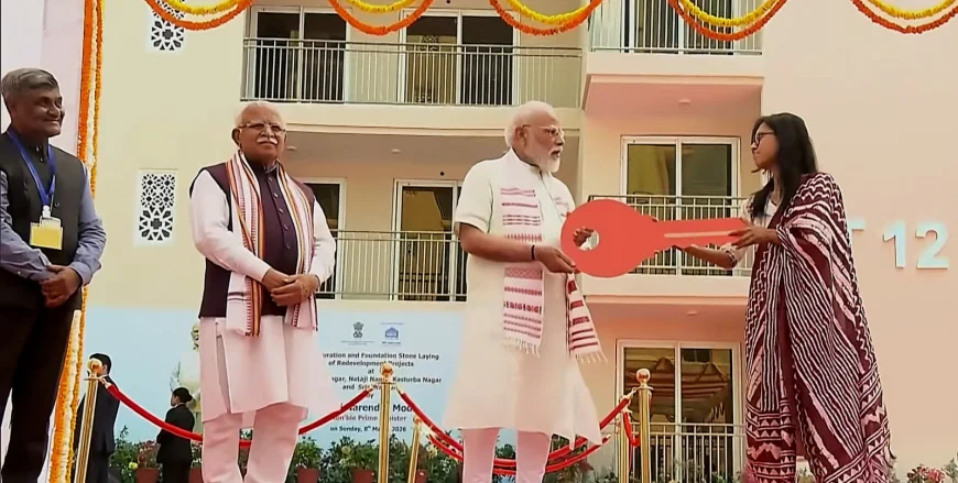 Prime Minister Shri Narendra Modi inaugurates and lays Foundation Stone for Major Housing and Office Infrastructure Projects under Redevelopment of 7 GPRA Colonies in Delhi